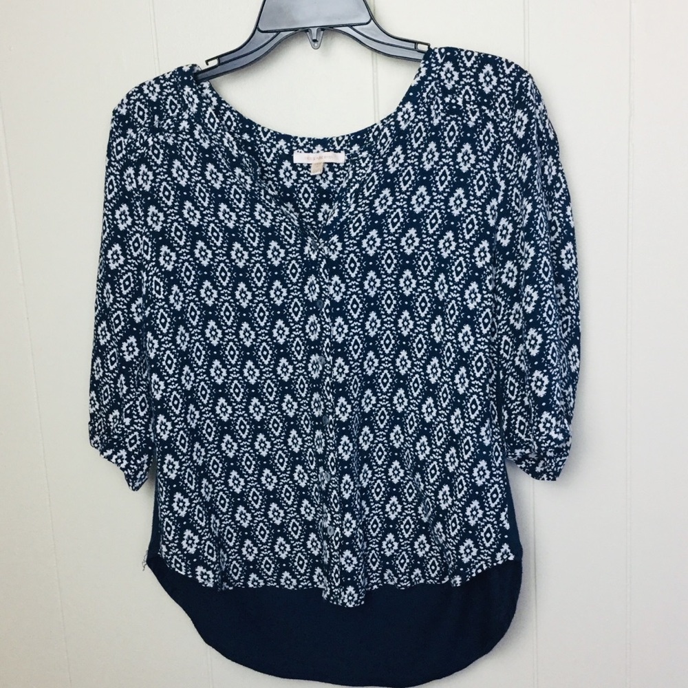 Skies are blue LP blue and white print button up